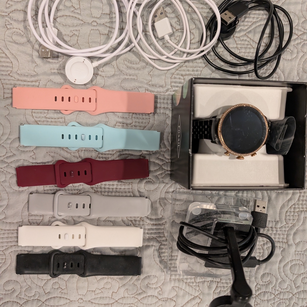 Fossil Gen 6 Julianna Gunmetal & Rose Gold WearOS Smartwatch - Picture 5 of 5